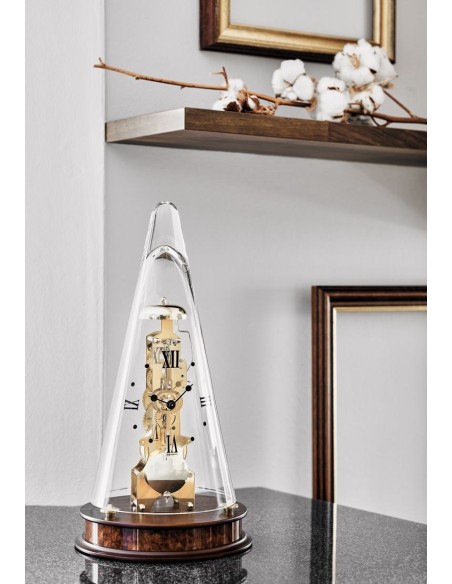 Hermle Leyton designklok – notenhout, gouden uurwerk