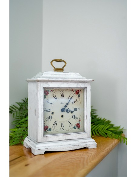 Hermle Austen tafelklok wit – mechanisch & romantisch
