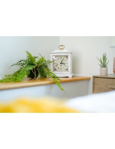 Hermle Austen tafelklok wit – mechanisch & romantisch 2