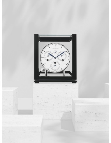 Hermle Perpetual Calendar zwart/wit – met blauwe wijzers