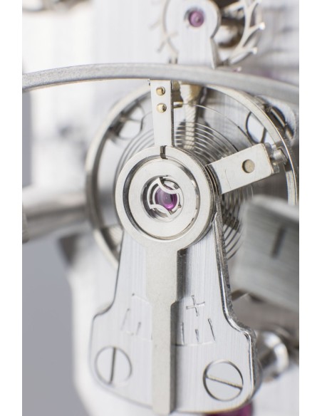 Hermle Perpetual Calendar zwart/wit – met blauwe wijzers