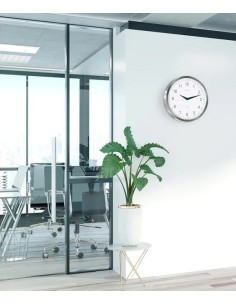 Hermle Metropolitan wandklok – staal, quartz 2