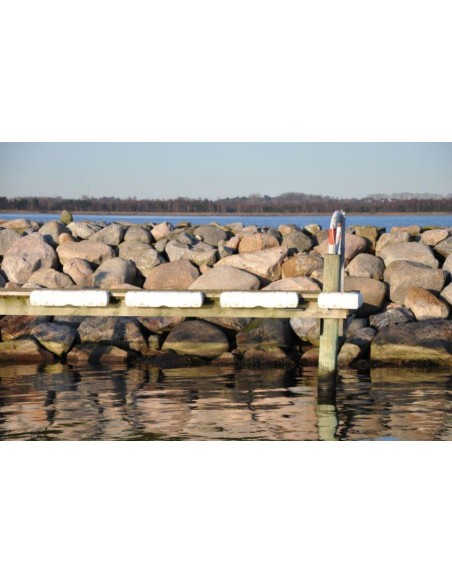 Dan-Fender Multi Dock Fender Wit 181 mm | Shipsworld